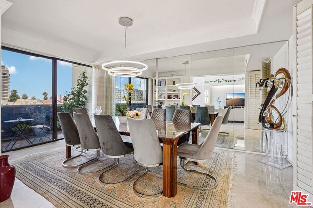 325 N Oakhurst Drive PH2, Beverly Hills, CA 90210