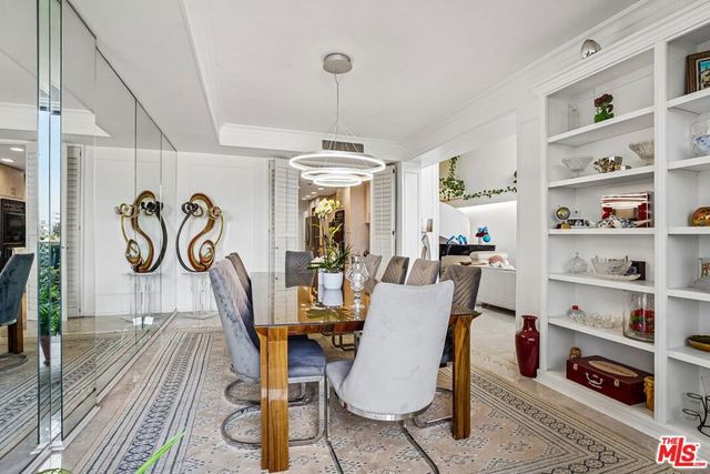 325 N Oakhurst Drive PH2, Beverly Hills, CA 90210