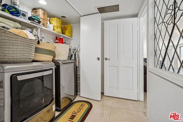 325 N Oakhurst Drive PH2, Beverly Hills, CA 90210