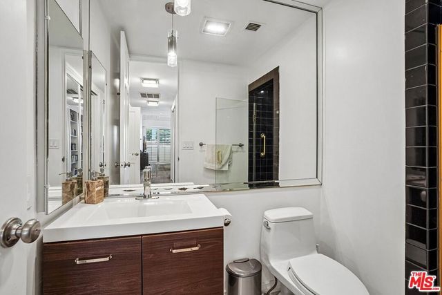 325 N Oakhurst Drive PH2, Beverly Hills, CA 90210