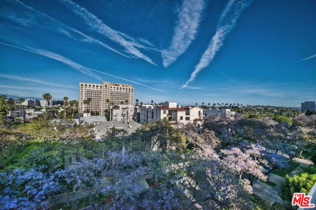 325 N Oakhurst Drive PH2, Beverly Hills, CA 90210