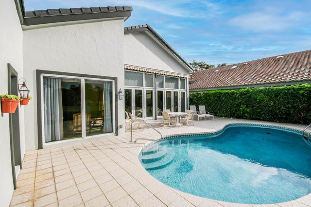 13615 Verde Way, Palm Beach Gardens, FL 33410