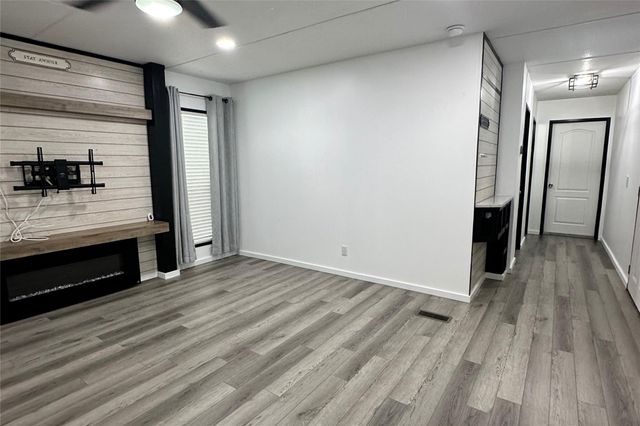 1601 E Slaughter LN 464, Austin, TX 78747