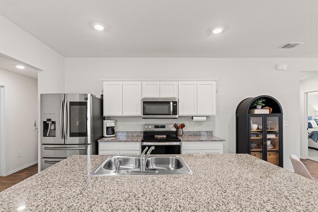 11817 Rush LN, Elgin, TX 78621