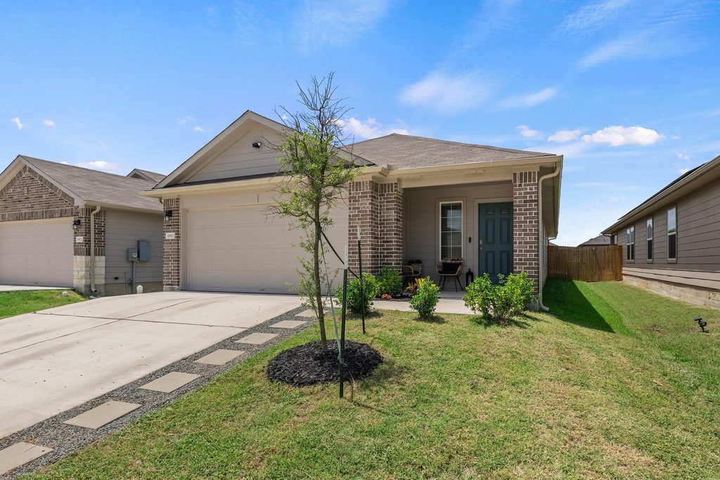 11817 Rush LN, Elgin, TX 78621