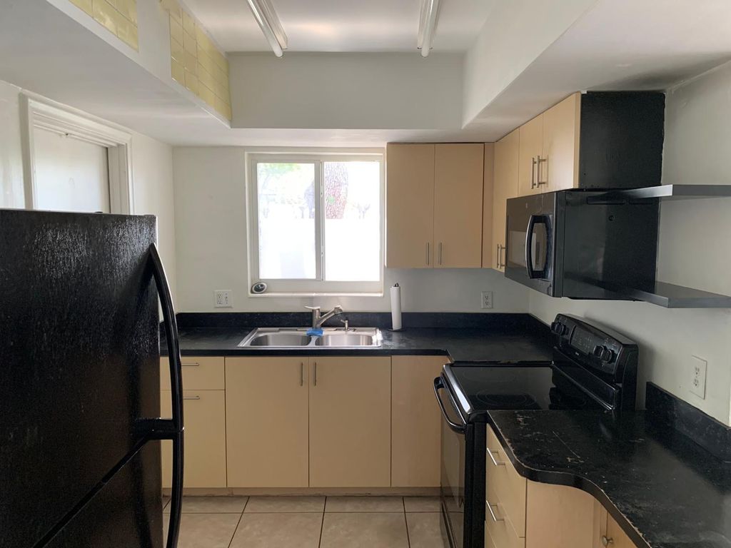 2624 NE 32nd Street 104, Fort Lauderdale, FL 33306