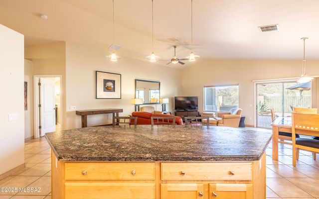 5312 W Tortolita Flats Lane, Marana, AZ 85658