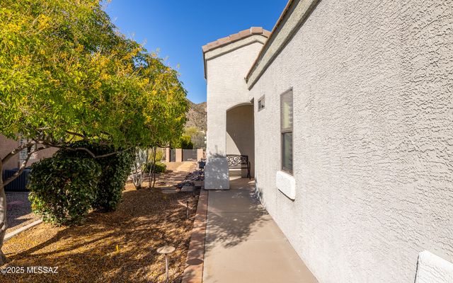 5312 W Tortolita Flats Lane, Marana, AZ 85658