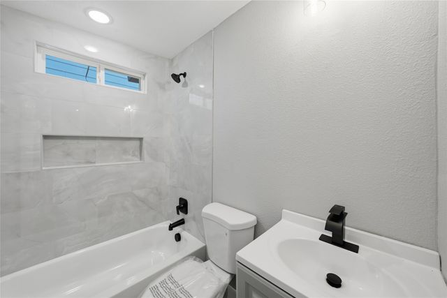 221 16th Street, Grand Prairie, TX 75050