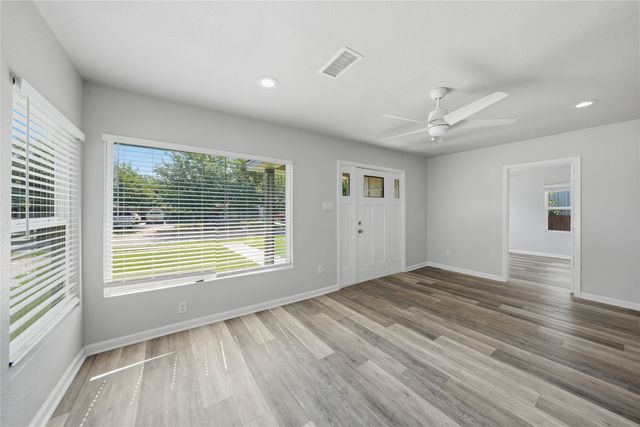 221 16th Street, Grand Prairie, TX 75050