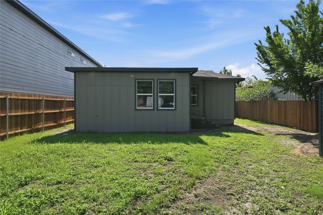 221 16th Street, Grand Prairie, TX 75050