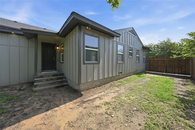 221 16th Street, Grand Prairie, TX 75050
