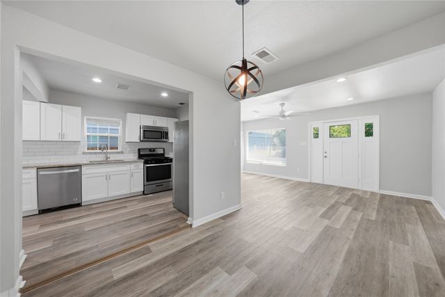 221 16th Street, Grand Prairie, TX 75050