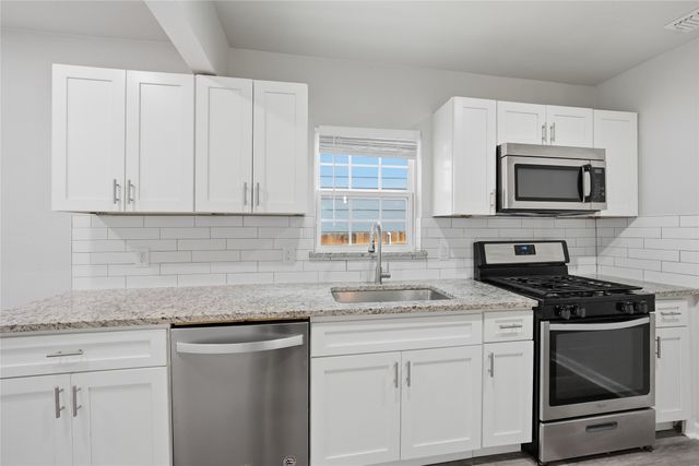 221 16th Street, Grand Prairie, TX 75050