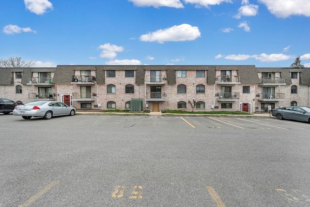 40 High St 205, Dedham, MA 02026