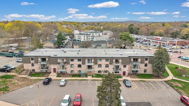 40 High St 205, Dedham, MA 02026