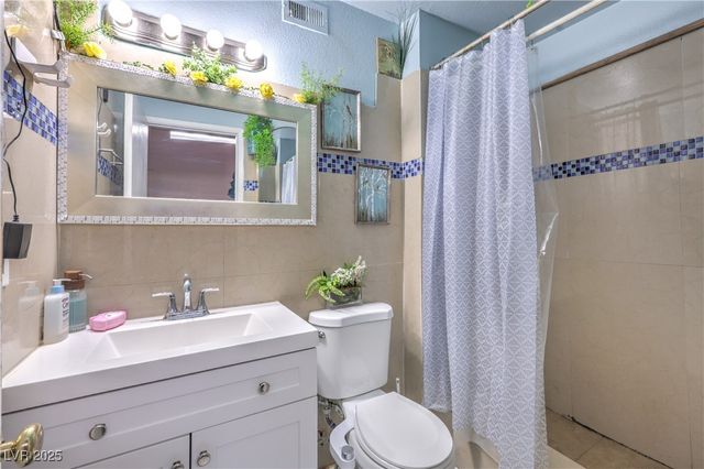 7009 Fenway Avenue, Las Vegas, NV 89147