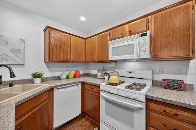 2683 Bethel Way, West Sacramento, CA 95691