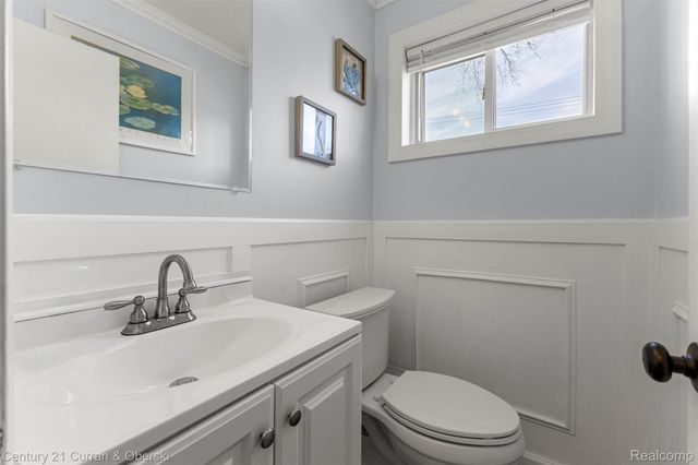 9329 Merriman Road, Livonia, MI 48150
