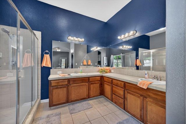1994 N Cherry Lane, Clovis, CA 93619