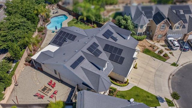 1994 N Cherry Lane, Clovis, CA 93619