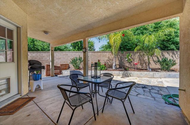1994 N Cherry Lane, Clovis, CA 93619