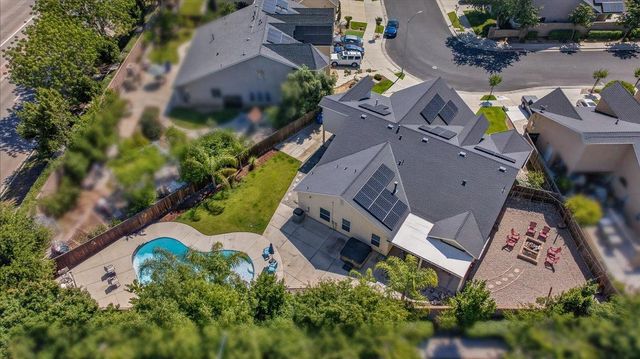 1994 N Cherry Lane, Clovis, CA 93619