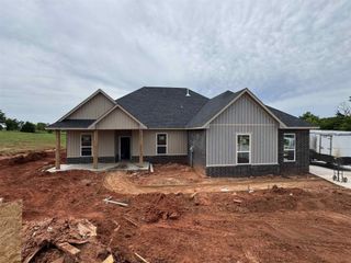 2433 Canyon Circle, Blanchard, OK 73010