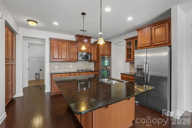 1172 Mckee Farm Lane, Belmont, NC 28012