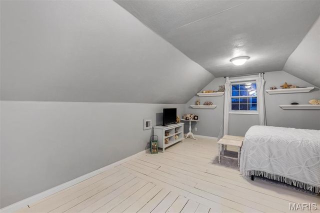 6430 Sutherland Avenue, St Louis, MO 63109