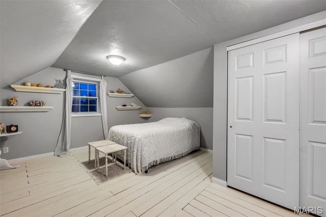 6430 Sutherland Avenue, St Louis, MO 63109