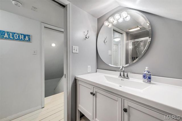 6430 Sutherland Avenue, St Louis, MO 63109