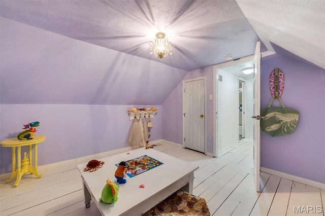 6430 Sutherland Avenue, St Louis, MO 63109