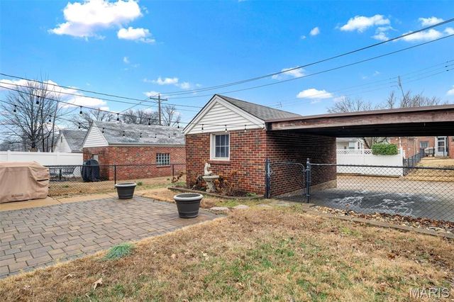 6430 Sutherland Avenue, St Louis, MO 63109