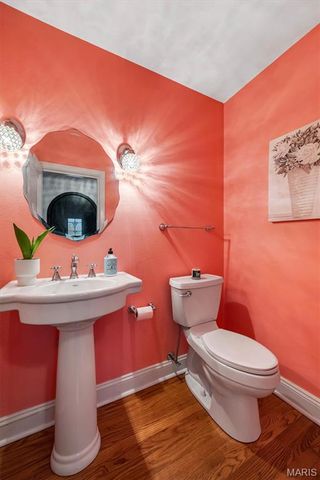 6430 Sutherland Avenue, St Louis, MO 63109