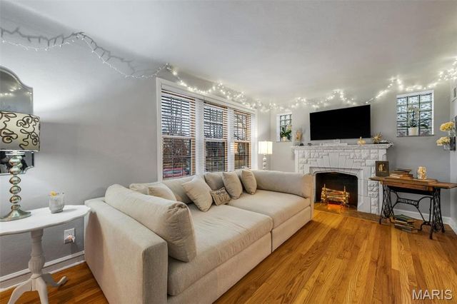 6430 Sutherland Avenue, St Louis, MO 63109