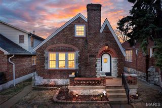 6430 Sutherland Avenue, St Louis, MO 63109