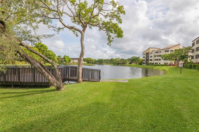 6554 SW 114th Pl E74, Miami, FL 33173