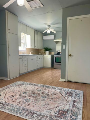 703 N 9th Street Ballinger, Ballinger, TX 76821