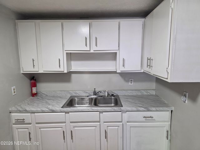 1984 W 3RD Street, Jacksonville, FL 32209