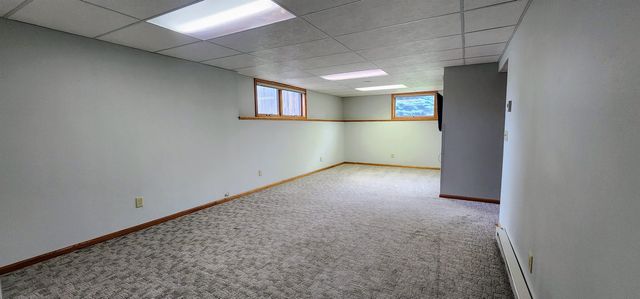 2216 23rd Ave SW, Minot, ND 58701