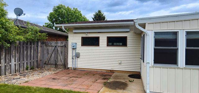 2216 23rd Ave SW, Minot, ND 58701
