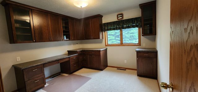 2216 23rd Ave SW, Minot, ND 58701