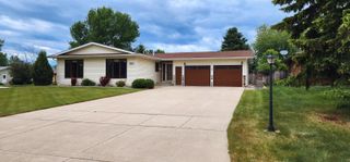 2216 23rd Ave SW, Minot, ND 58701