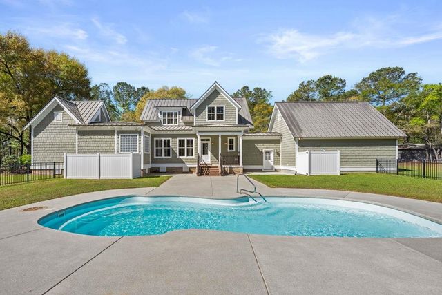 131 John T Ct., Little River, SC 29566