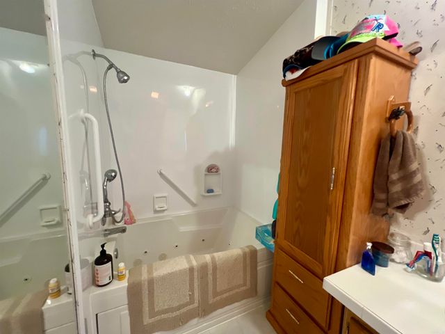 228 Fishing Village Rd Road, Story, AR 71970