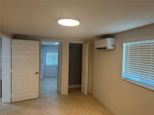 1264 NE 25th Ct, Pompano Beach, FL 33064