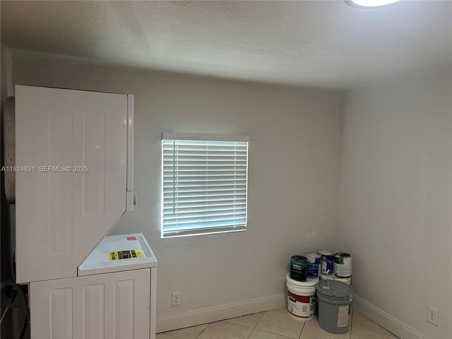 1264 NE 25th Ct, Pompano Beach, FL 33064