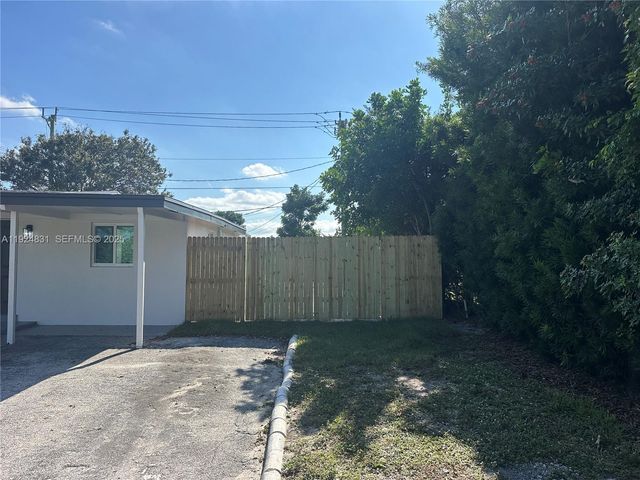 1264 NE 25th Ct, Pompano Beach, FL 33064