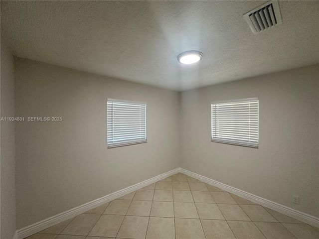 1264 NE 25th Ct, Pompano Beach, FL 33064